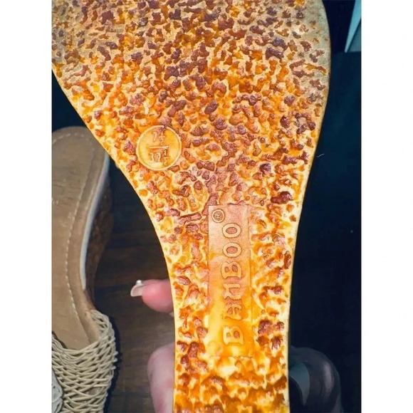 Bamboo Women's Beige Wedge Sandals Size 7 Floral Detail Summer Casual - Picture 2 of 9